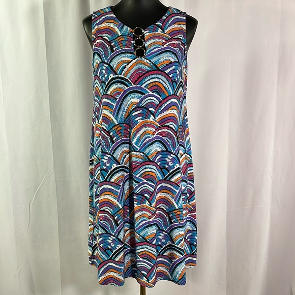 🛍 6 for $35 • Ivy Road Colorful Printed Sleeveless Shift Dress - Picture 1 of 16